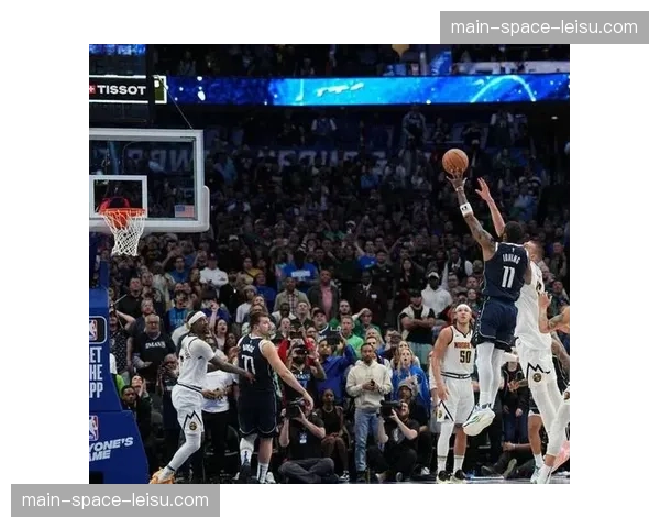 赛后通讯：莱切最后时刻被绝杀，主场球迷向场内投掷杂物